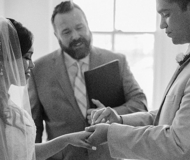Vow renewal with Austin Texas wedding officiant James Simmons